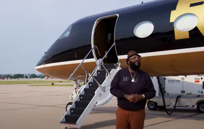 WATCH: Rapper Rick Ross gets custom Gulfstream G550 private jet paint job