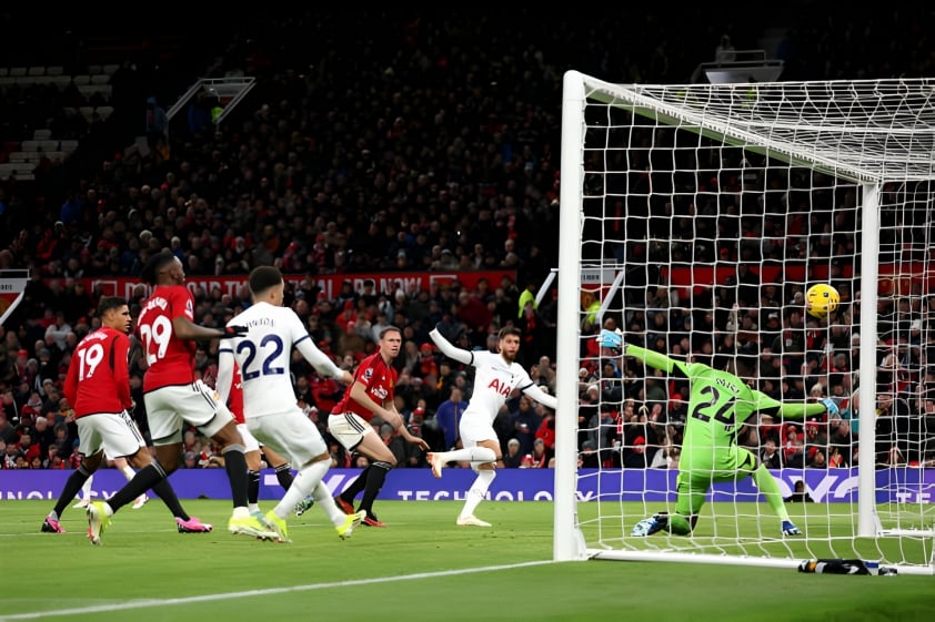 Chasing with Tottenham, MU promoted to Premier League 390469