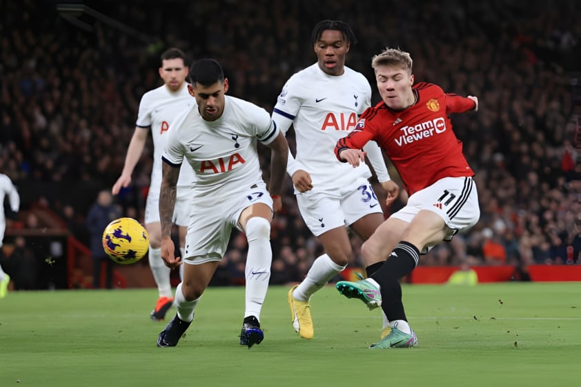 Chasing with Tottenham, MU promoted to Premier League 390467