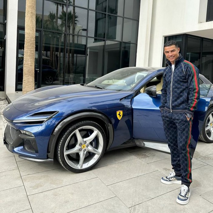 Cristiano Ronaldo's Ferrari, https://www.instagram.com/p/C2PXXmTIJ_U/?hl=en&img_index=2