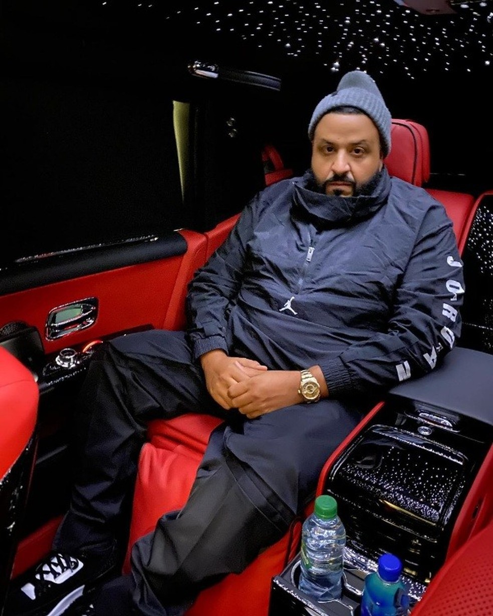 DJ Khaled esbanja luxo e mostra Rolls-Royce de quase R$ 2,5 milhões no  Instagram