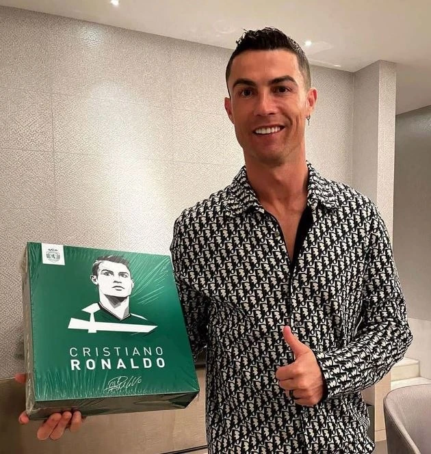 Ronaldo's birthday is 5