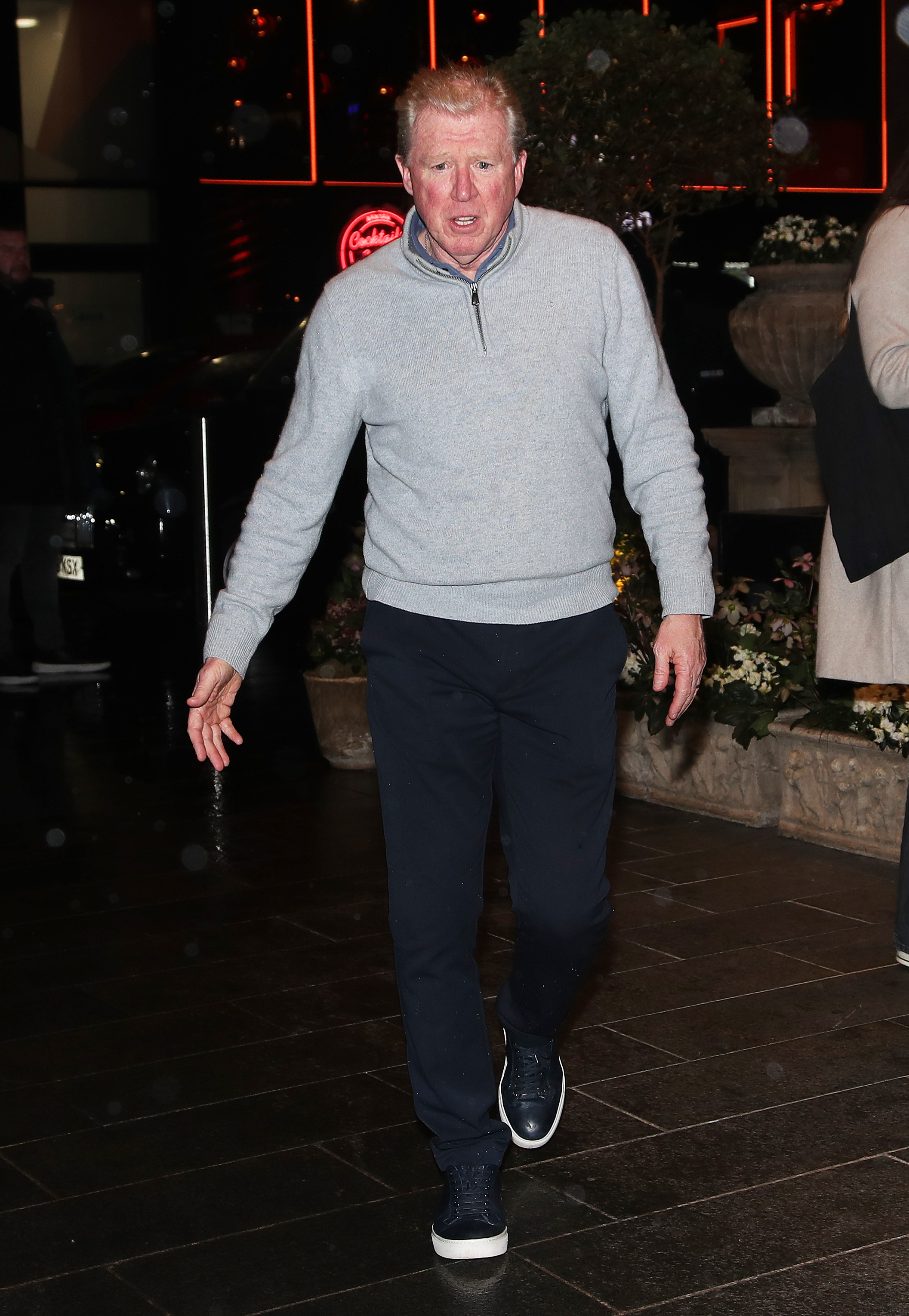 Steve McLaren wore a grey jumper