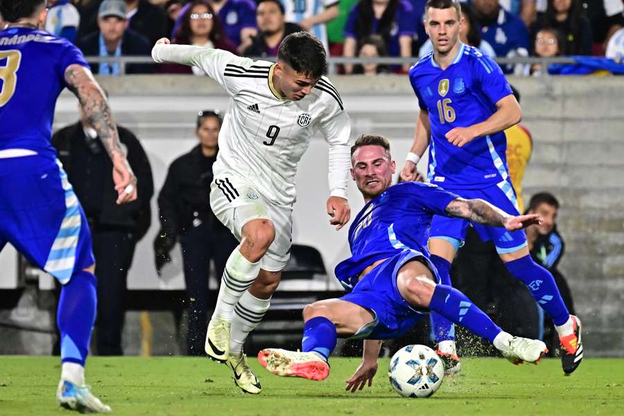 Alexis Mac Allister on target as Argentina battle back to beat Costa Rica |  Flashscore.com