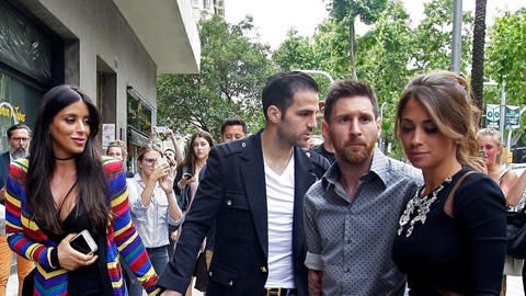 Suárez and Messi Make a Stylish Statement at the Grand Opening of Their Business Partner’s Store