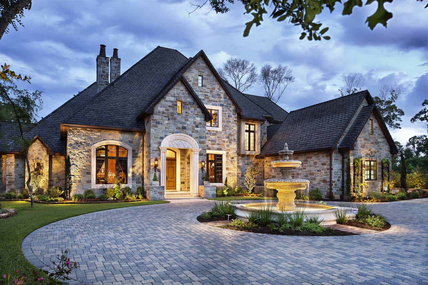 Dream House Tour: English manor house with opulent details in Texas