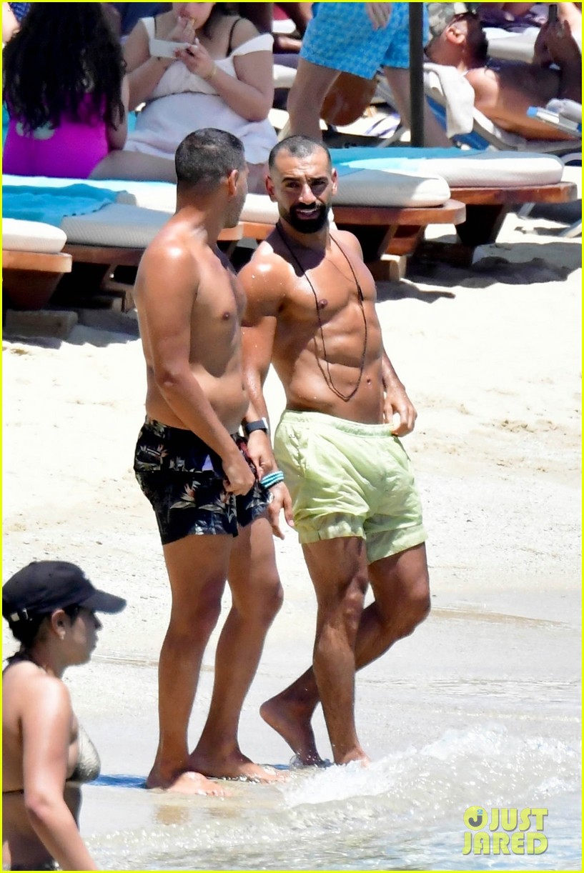 Soccer Star Mohamed Salah Bares Ripped Body at the Beach in Greece!: Photo  5054509 | Mohamed Salah, Shirtless Photos | Just Jared: Entertainment News