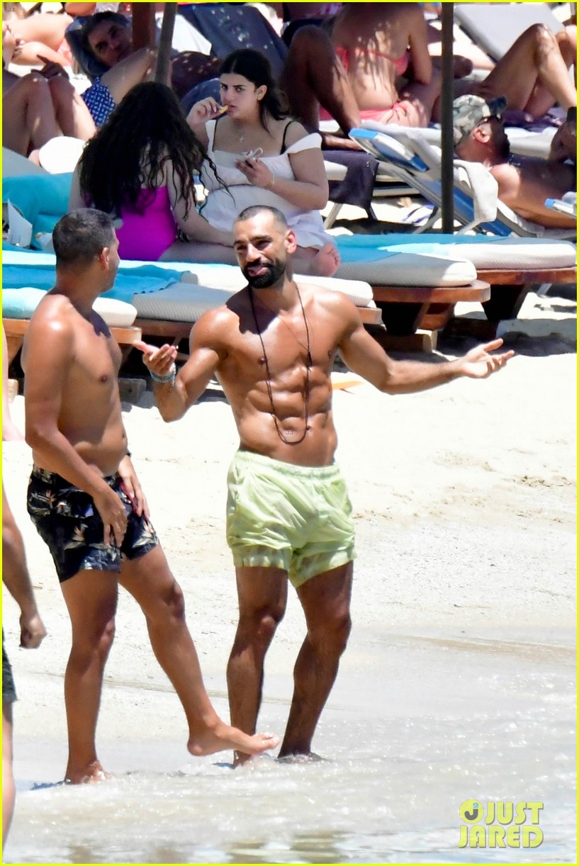 Soccer Star Mohamed Salah Bares Ripped Body at the Beach in Greece!: Photo  5054507 | Mohamed Salah, Shirtless Photos | Just Jared: Entertainment News